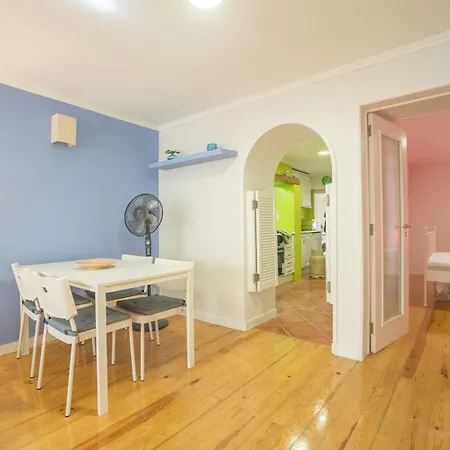 Апартаменты Guestready - Colorful 1br Apt - 15 Mins To Castelo De S Jorge *