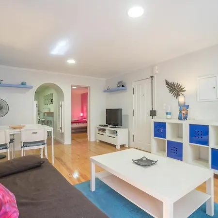 Guestready - Colorful 1br Apt - 15 Mins To Castelo De S Jorge Apartman Lisboa