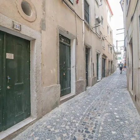 Guestready - Colorful 1br Apt - 15 Mins To Castelo De S Jorge Апартаменты